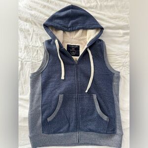 Women Hooded cropped vest